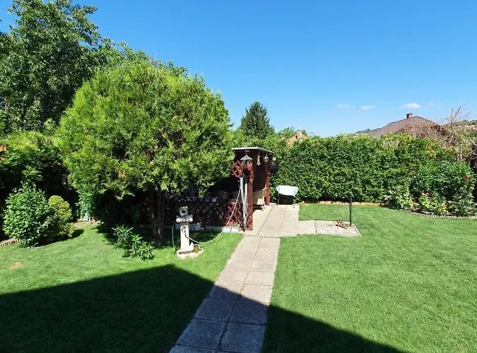 Fadóra Apartament *